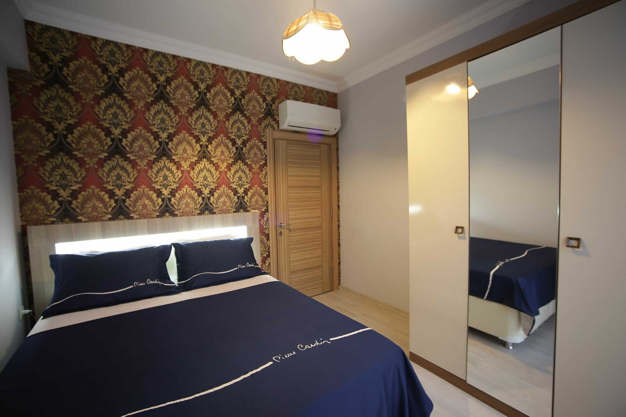 Central Vip Apartments Trabzon Esterno foto